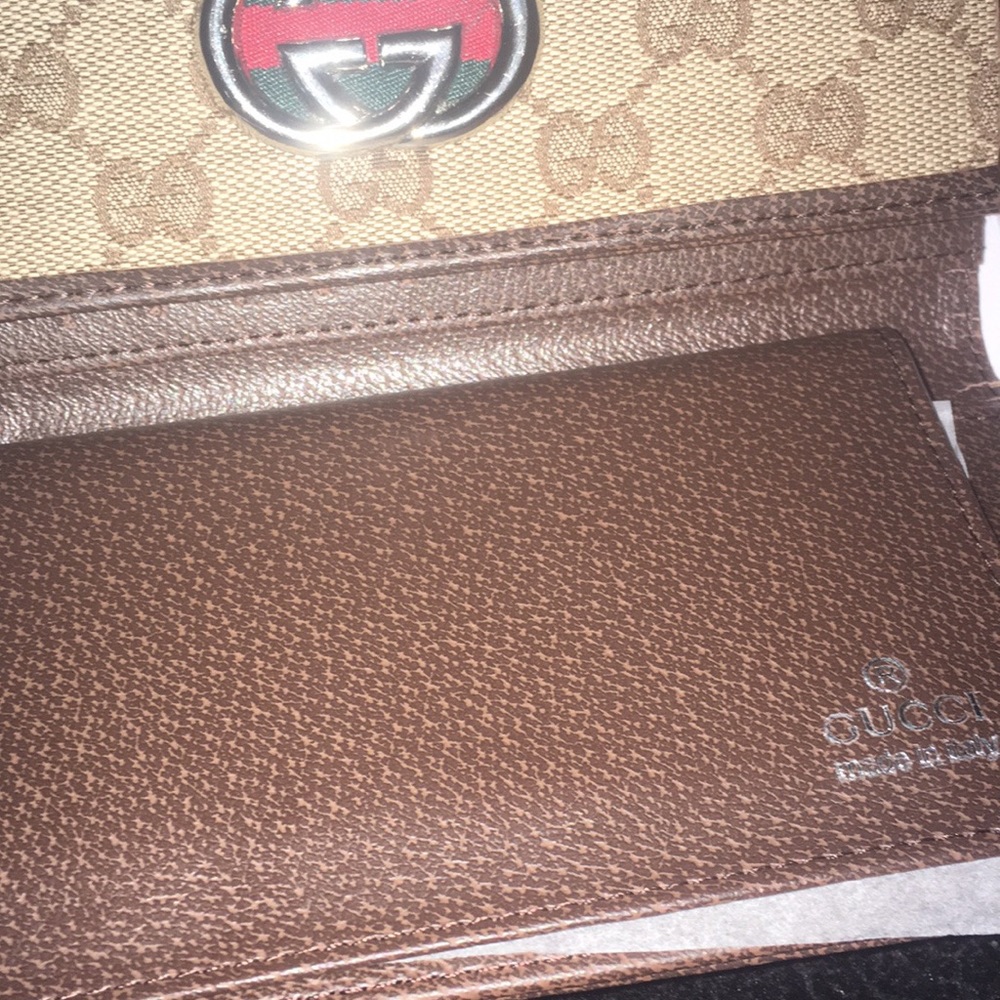 Woman’s Gucci Wallet